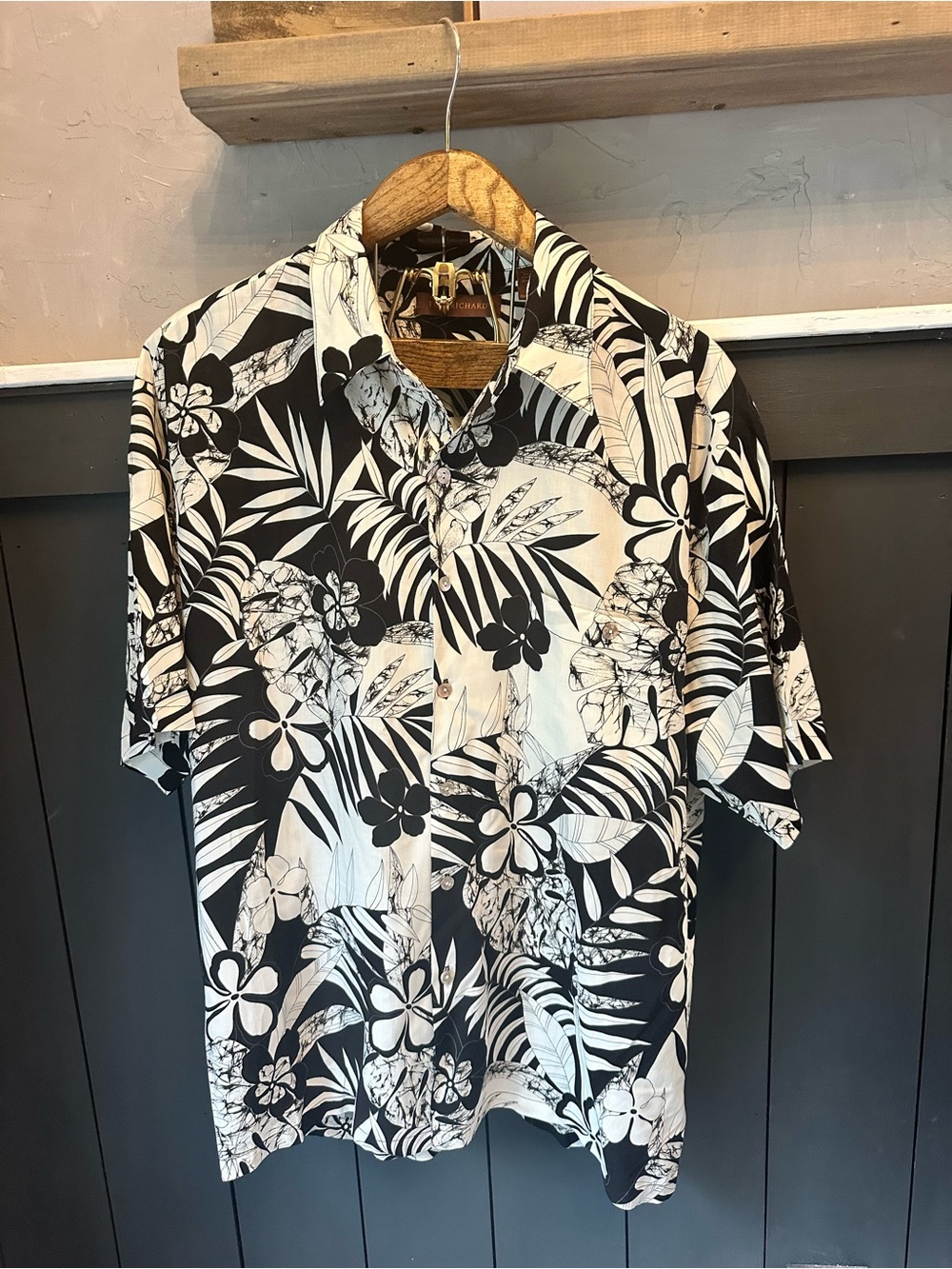 Tori Richard Men's Black & White Tropical Print Short-Sleeve Shirt XL